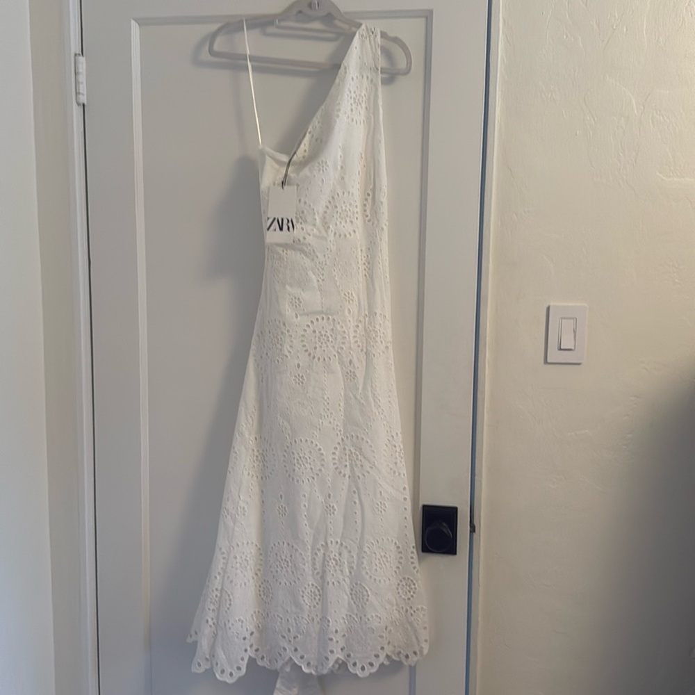NWT Zara Eyelet Dress